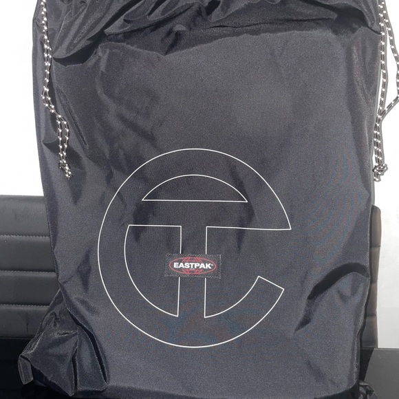 Large Eastpak x Telfar Shopper - Painter's Tape - Picture 9 of 10